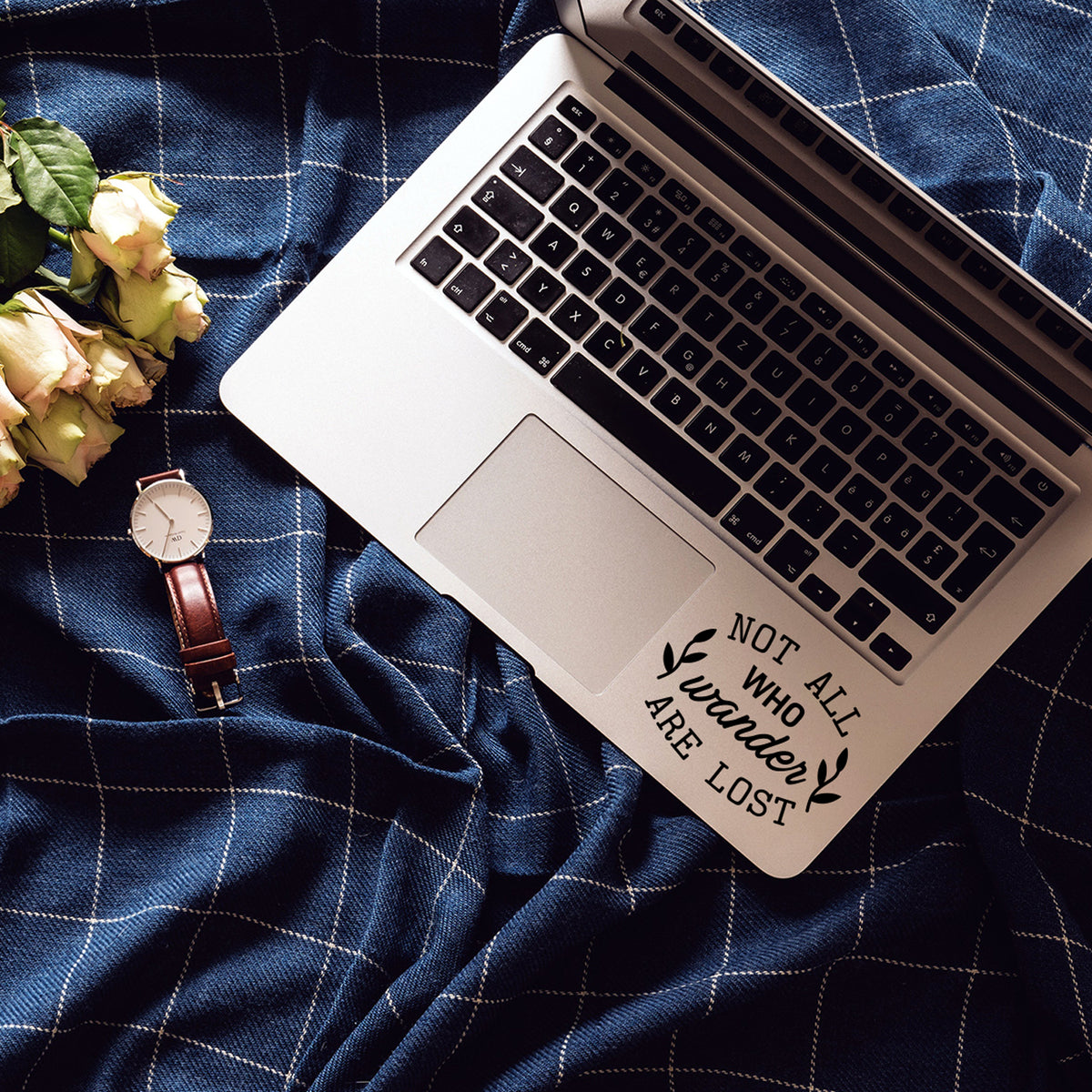 Vinyl Art Wall Decal Not All Who Wander are Lost 2.8" x 4" Motiv