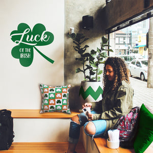 St Patrick's Day Vinyl Wall Art Decal - Luck of The Irish - 23" x 23" - St Patty's Holiday Modern Coffee Shop Home Living Room Bedroom - Trendy Office Work Apartment Indoor Decor (23" x 23", Green) 660078137895